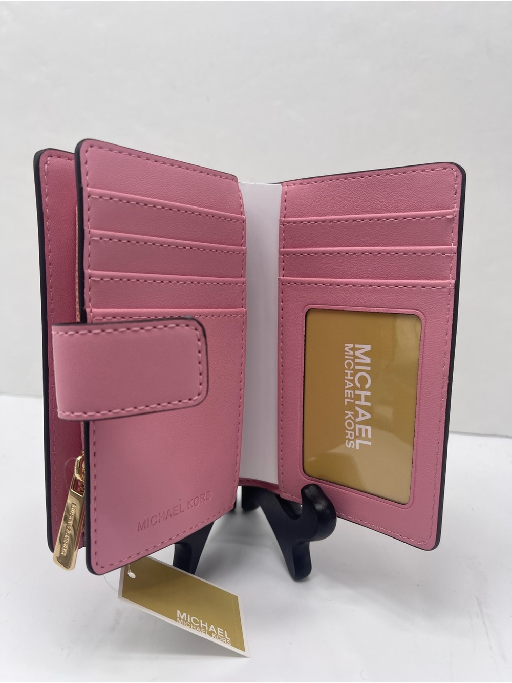 Michael KORS Jet Set Travel Md Zip CN Logo Debossed Bifold Wallet
Carnation 
NWT - Picture 7 of 16